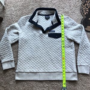 Quilted Patagonia Pullover - Size Medium